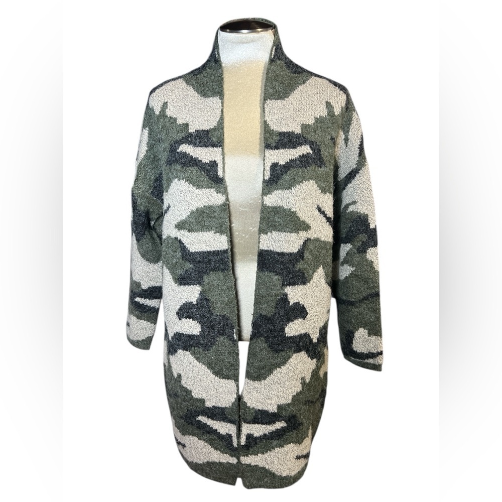 Dreamers camo Green and Cream Open Front Cardigan duster women’s M